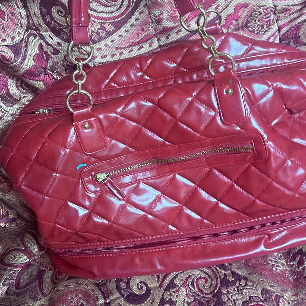 Nice red tote